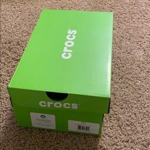 crocs box